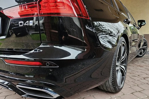 Volvo V60 cena 119900 przebieg: 146000, rok produkcji 2020 z Nysa małe 529